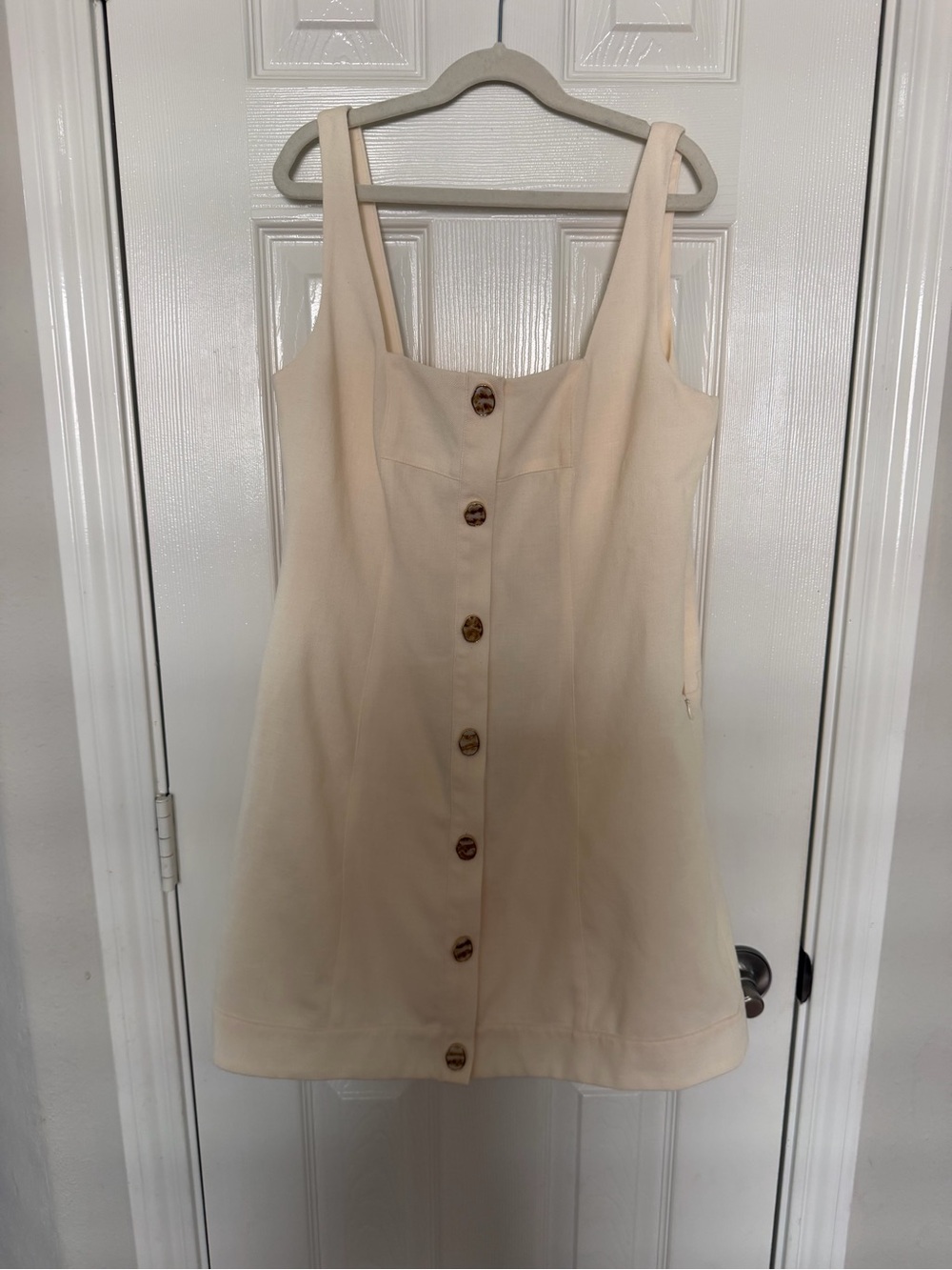 Gianni Bini Cream Dress with Marbled Buttons